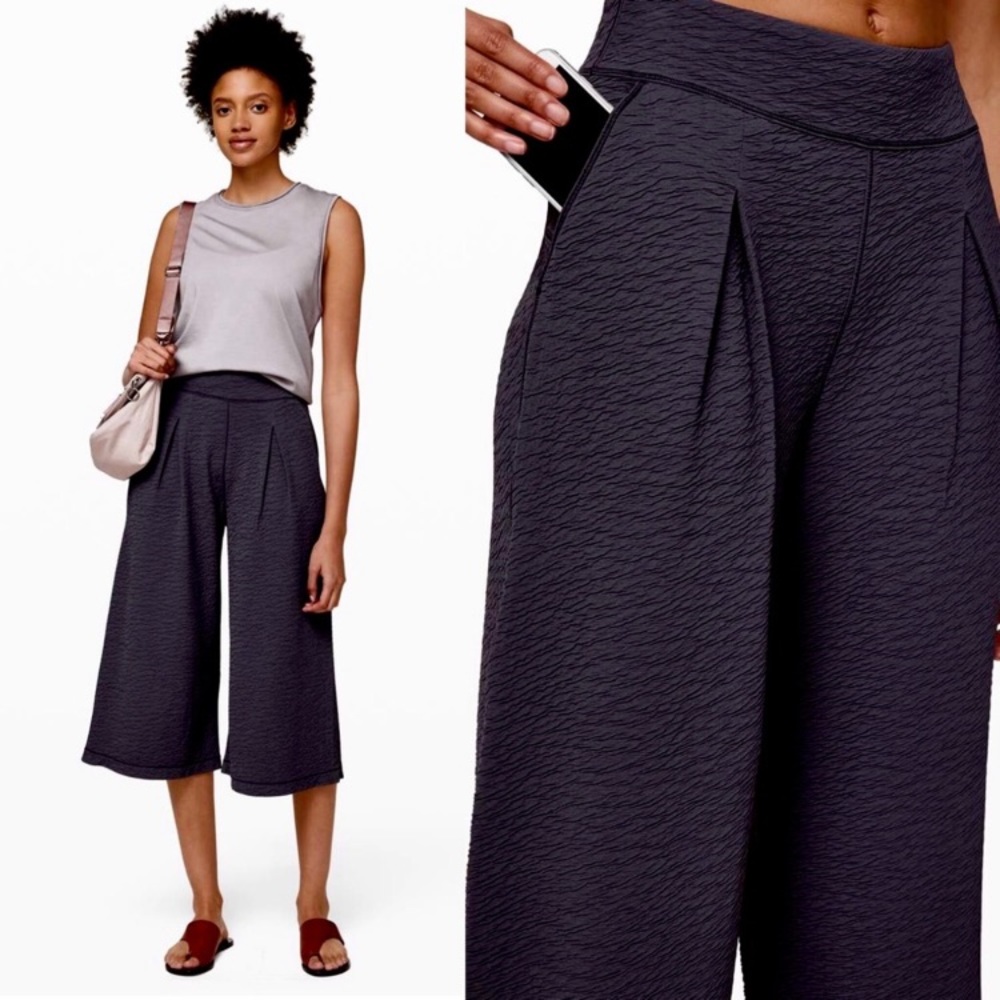 Lululemon Can you Feel the Pleat